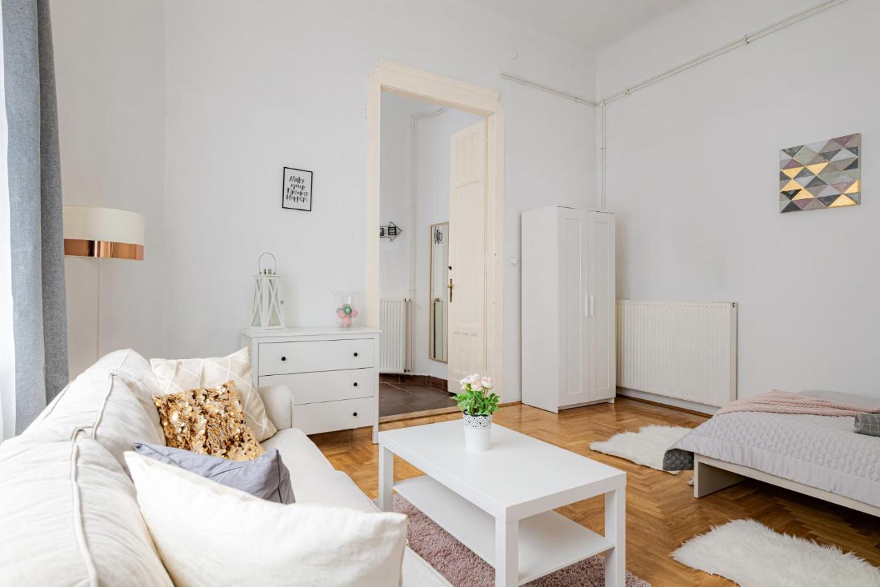 Vintage Home Next To Central Market Hall Будапеща Екстериор снимка